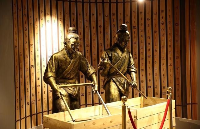 蔡倫改進造紙術，對中國后來的影響有多大？